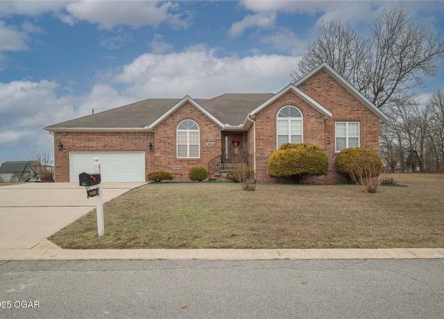 Property at 416 Ravenwood, Neosho, MO 64850, 3 beds, 2 baths