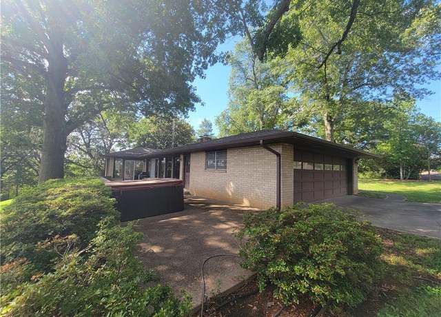Property at 21701 Chinquapin Wc 1059 Rd, Springdale, AR 72764, 3 beds, 2.5 baths