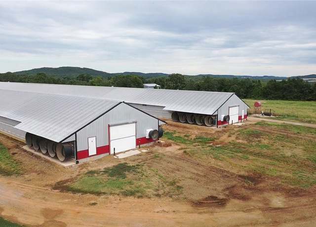 Property at 4468 Madison 3050 Rd, Huntsville, AR 72740, 3 beds, 2.5 baths