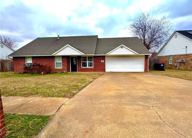 Property at 334 Jeanne, Springdale, AR 72764, 3 beds, 2 baths