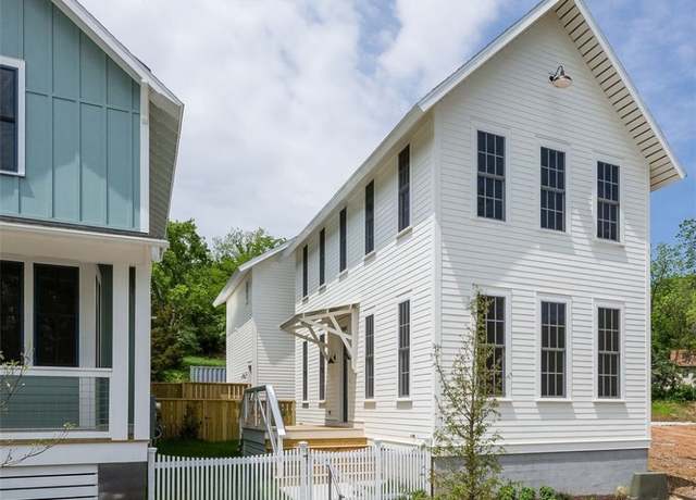 Property at 218 & 216 E South St, Fayetteville, AR 72701, 3 beds, 3.5 baths