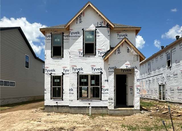 Property at 4402 W Bronco Dr, Fayetteville, AR 72704, 4 beds, 4.5 baths
