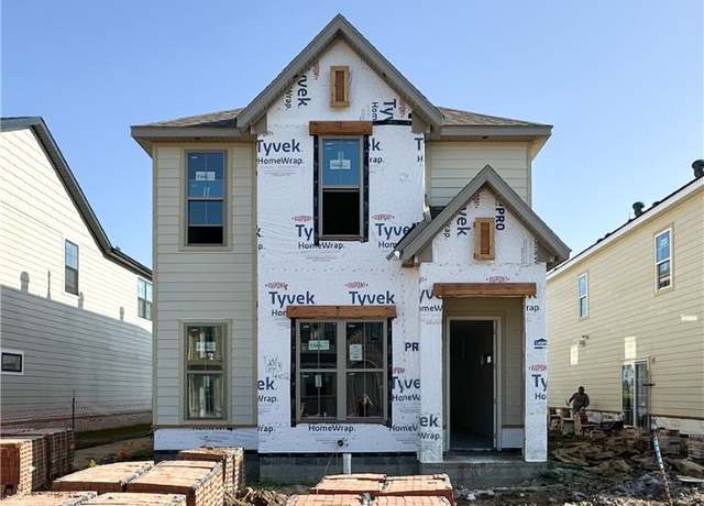 Property at 4402 W Bronco Dr, Fayetteville, AR 72704, 4 beds, 4.5 baths