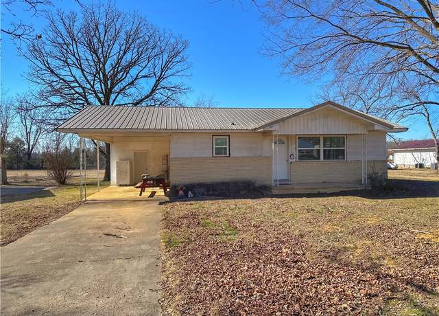 Property at 100 Pecan St, Marshall, AR 72650, 2 beds, 1 bath