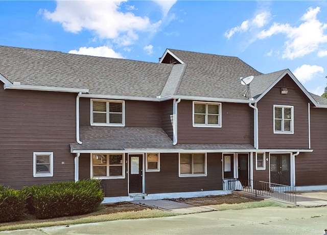 Property at 11 Green Meadow Ln #1, Holiday Island, AR 72631, 2 beds, 2 baths