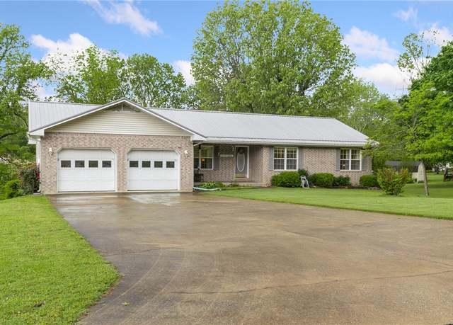 Property at 4023 Acorn Dr, Harrison, AR 72601, 4 beds, 2 baths