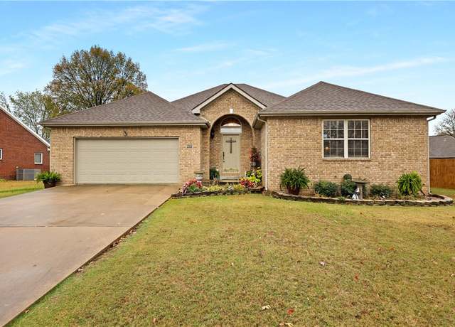 Property at 477 Primrose Cir, Siloam Springs, AR 72761, 4 beds, 2 baths