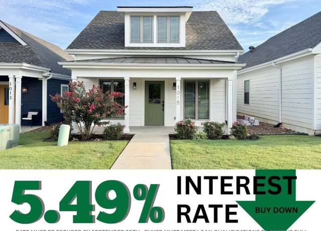 Property at 1015 NE Heights Ln, Bentonville, AR 72712, 3 beds, 2 baths