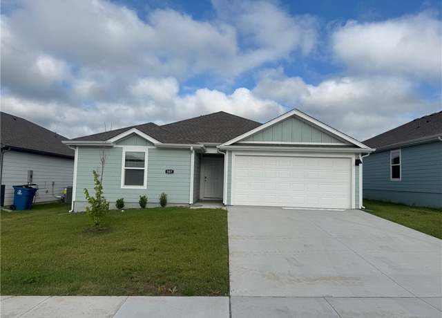Property at 307 NW Granny Smith St, Highfill, AR 72734, 3 beds, 2 baths