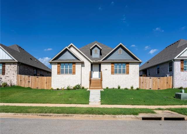 Property at 4300 SW Adams Rd, Bentonville, AR 72713, 4 beds, 2 baths