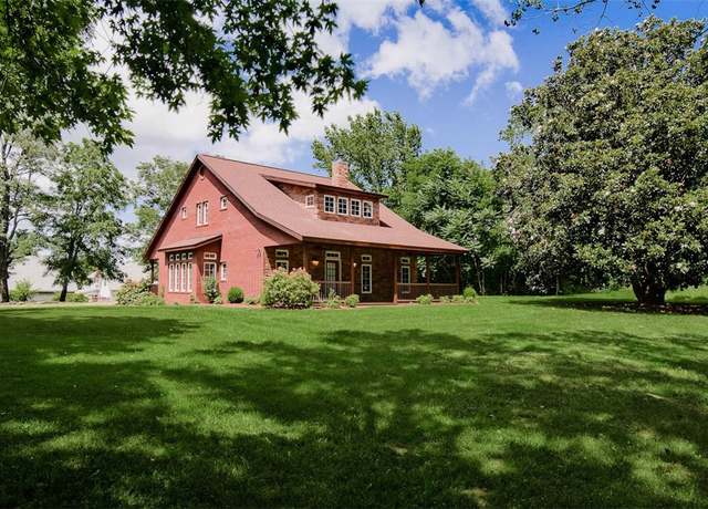 Property at 5190 E Mission Blvd, Fayetteville, AR 72703, 4 beds, 2.5 baths