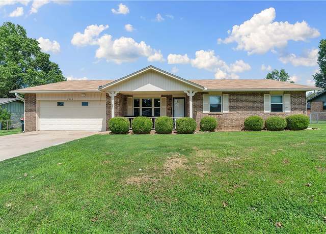 Property at 1903 Jean St, Springdale, AR 72762, 3 beds, 2 baths