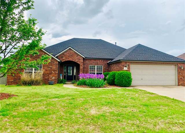 Property at 3414 Glenbrook Loop, Springdale, AR 72764, 4 beds, 2 baths