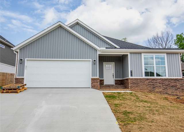 Property at 862 E Buchanan St, Prairie Grove, AR 72753, 3 beds, 2 baths