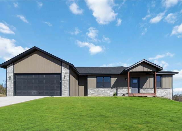 Property at 203 Melton Way, Cassville, MO 65625, 3 beds, 2 baths