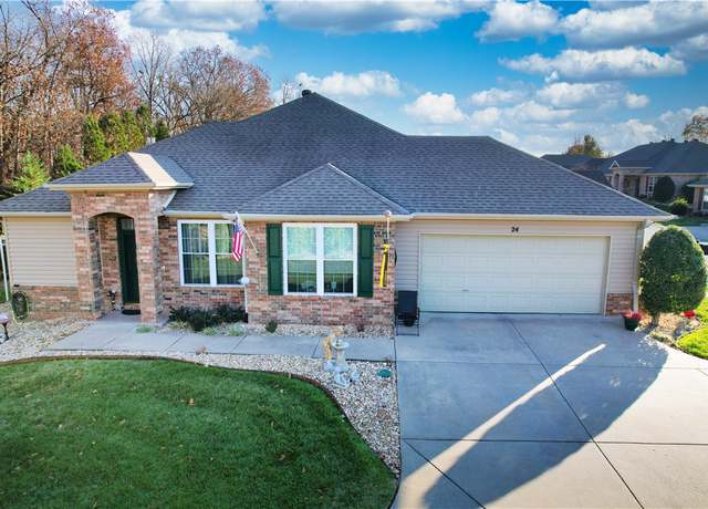 Property at 24 Highland Pkwy, Bella Vista, AR 72715, 2 beds, 2 baths