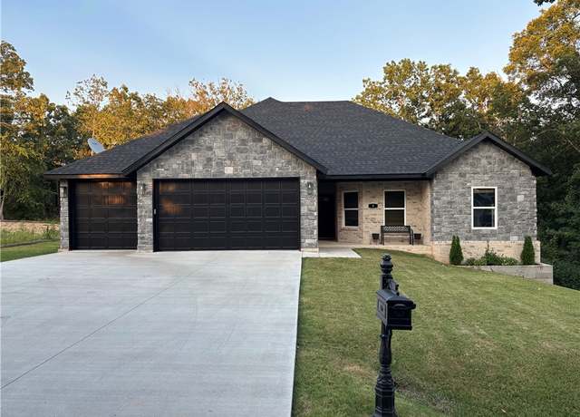 Property at 5 Aberdeen Dr, Bella Vista, AR 72715, 4 beds, 2 baths