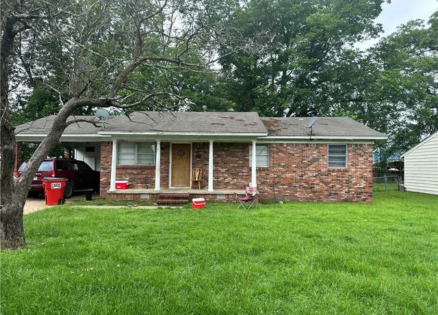 Property at 30 S 5th Ave, Dardanelle, AR 72834, 3 beds, 1.5 baths