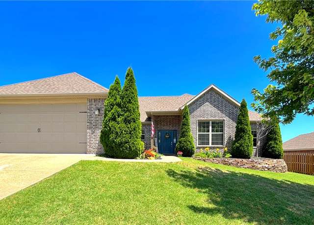 Property at 1610 Sweetbriar, Centerton, AR 72719, 4 beds, 2 baths