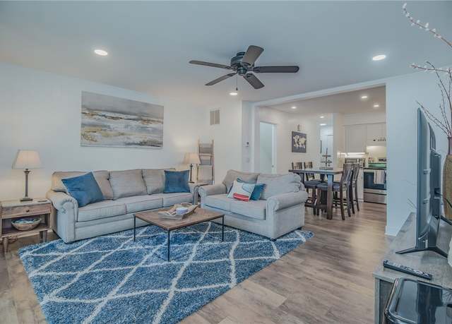 Property at 22 Britten Cir, Bella Vista, AR 72715, 3 beds, 3 baths