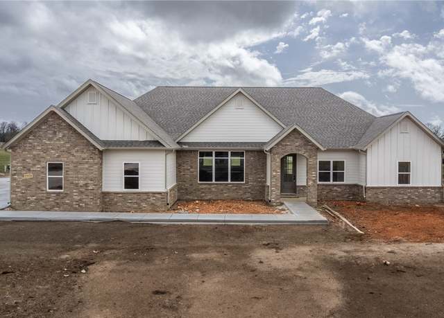 Property at 13121 Bethel Blacktop Rd, Farmington, AR 72730, 3 beds, 3 baths