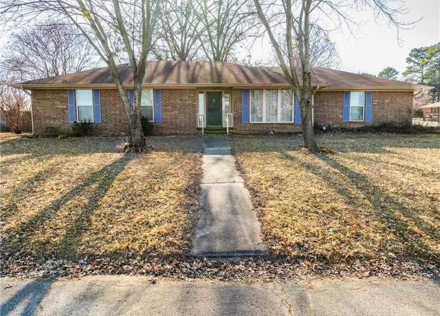 Property at 511 Jenny Wren St, Van Buren, AR 72956, 3 beds, 2 baths