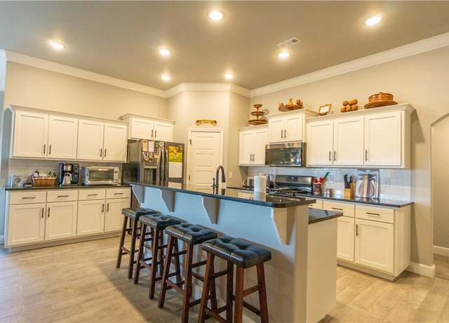 Property at 5558 S Clear Springs Ave, Springdale, AR 72762, 4 beds, 2 baths