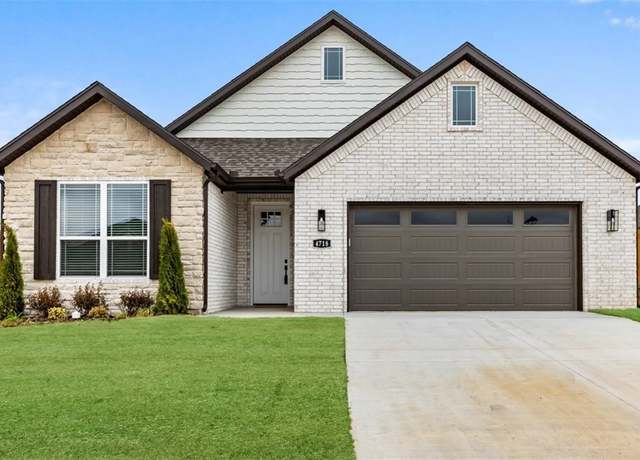 Property at 4246 W Huron Loop, Fayetteville, AR 72704, 2 beds, 2 baths
