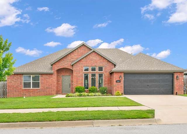 Property at 328 N Otoe St, Farmington, AR 72730, 3 beds, 2 baths