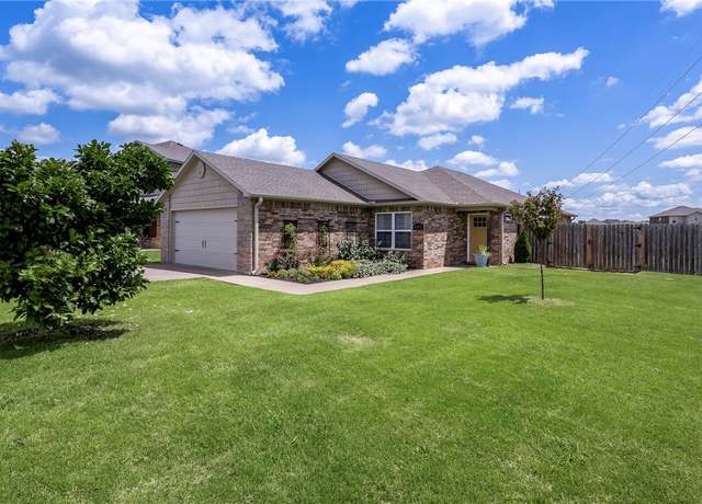 Property at 4342 Augustine Dr, Springdale, AR 72762, 3 beds, 2 baths