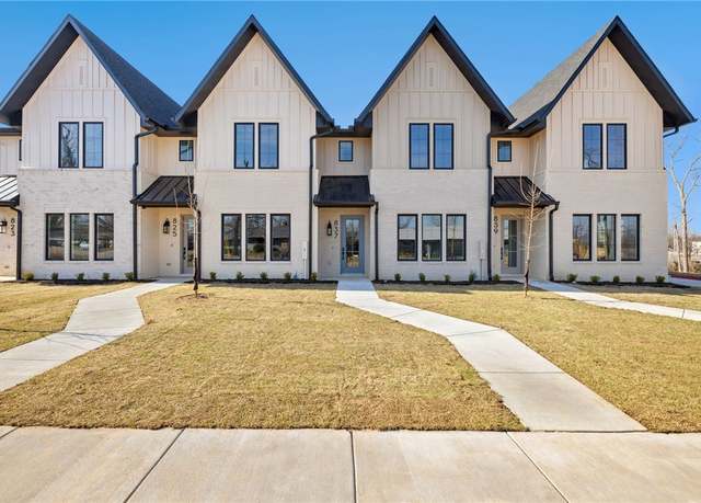 Property at 837 NW 14th St, Bentonville, AR 72712, 3 beds, 2.5 baths