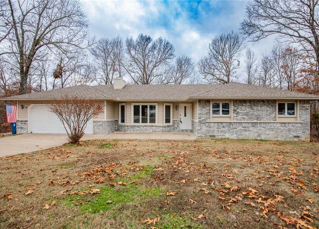 Property at 1 Selkirk Dr, Bella Vista, AR 72715, 3 beds, 2 baths