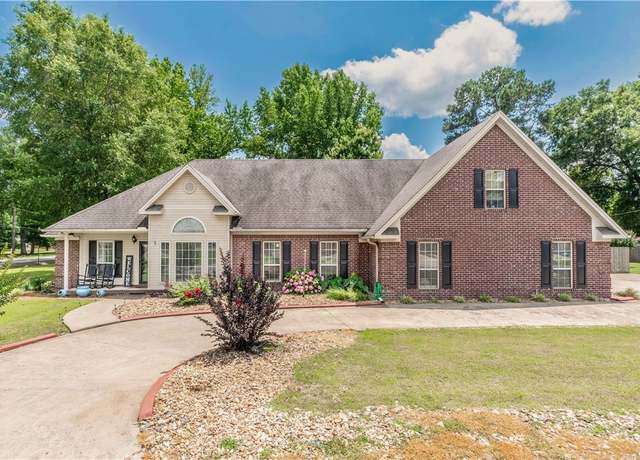 Property at 3 Jared Ln, Conway, AR 72032, 3 beds, 2 baths