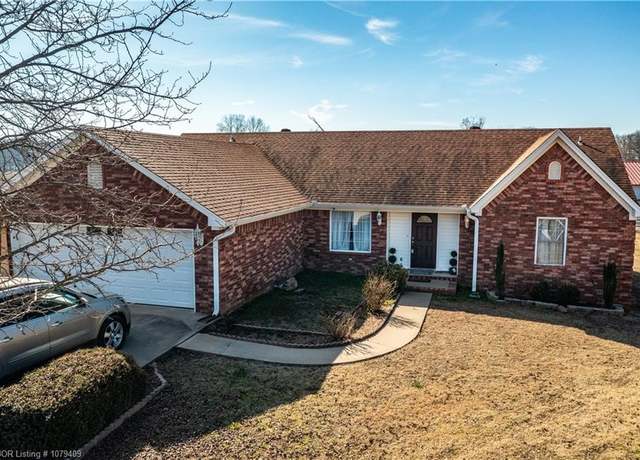 Property at 605 Mulberry Wire Rd, Mulberry, AR 72947, 3 beds, 2 baths