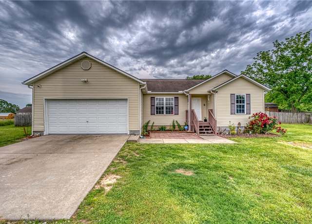 Property at 2458 Geneva Dr, Harrison, AR 72601, 3 beds, 2 baths