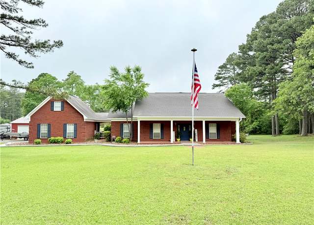 Property at 10 Talley Dr, Russellville, AR 72802, 3 beds, 2 baths