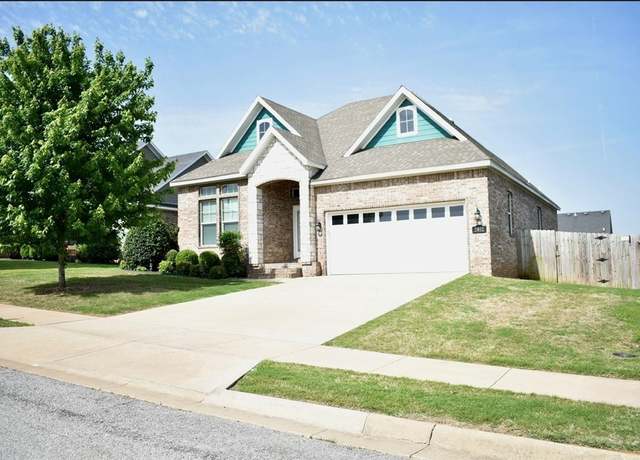 Property at 2402 N Brook Ln, Siloam Springs, AR 72761, 3 beds, 2 baths