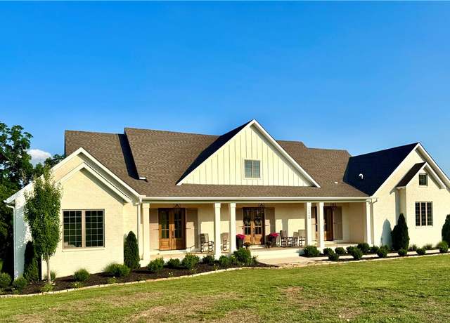 Property at 11964 Long Acres Dr, Bentonville, AR 72713, 5 beds, 3.5 baths