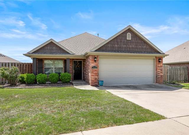 Property at 3529 Foxtail Lily Ln, Fayetteville, AR 72704, 3 beds, 2 baths