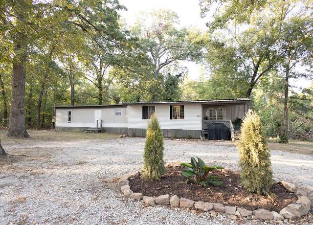 Property at 10452 Highway 5 South, Saleville, AR 72653, 2 beds, 1.5 baths