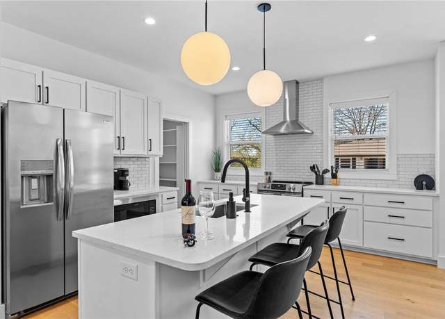 Property at 625 SW C St, Bentonville, AR 72712, 2 beds, 2.5 baths