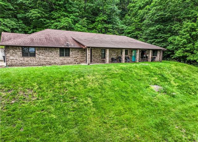Property at 169 Mulberry Ln, Eureka Springs, AR 72631, 6 beds, 4 baths