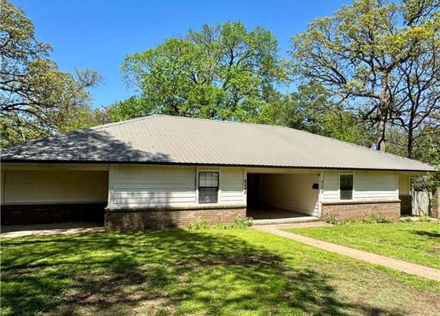 Property at 619 E Franklin St Unit A & B, Siloam Springs, AR 72761, 4 beds, 4 baths