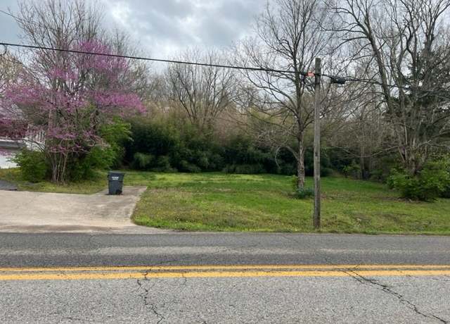 Property at 582 N Mission Blvd, Fayetteville, AR 72701