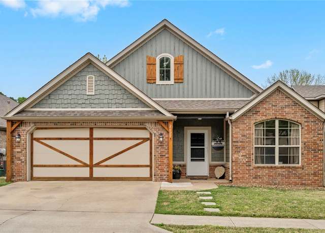 Property at 2629 N Sierra Ave, Fayetteville, AR 72703, 3 beds, 2 baths