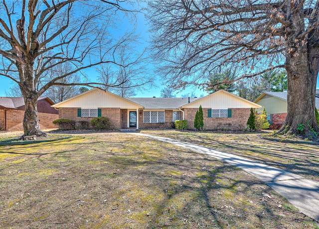 Property at 2201 Camino Real, Springdale, AR 72762, 3 beds, 2 baths