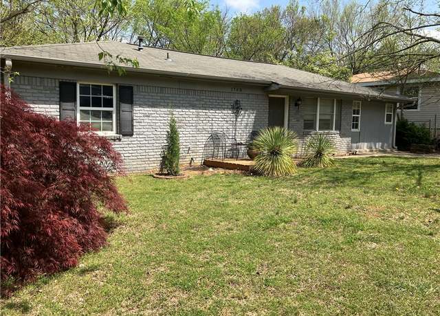 Property at 1768 W Arrowhead St, Fayetteville, AR 72701, 3 beds, 1.5 baths