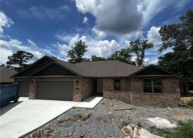 Property at 34 Brierfield Ln, Bella Vista, AR 72714, 4 beds, 2 baths