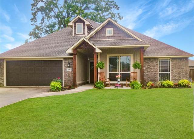 Property at 200 Honeysuckle St, Alma, AR 72921, 3 beds, 2 baths