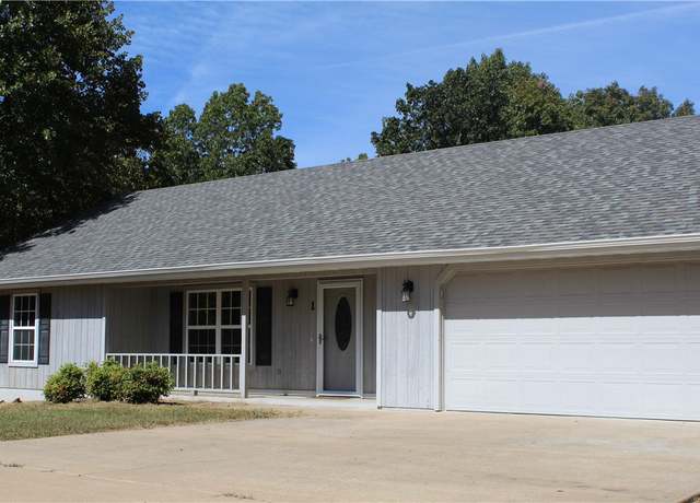 Property at 1 Hunby Ln, Bella Vista, AR 72715, 3 beds, 2 baths